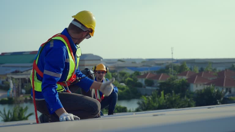 Fast & Reliable Emergency Roof Repairs in Mccullom Lake, IL
